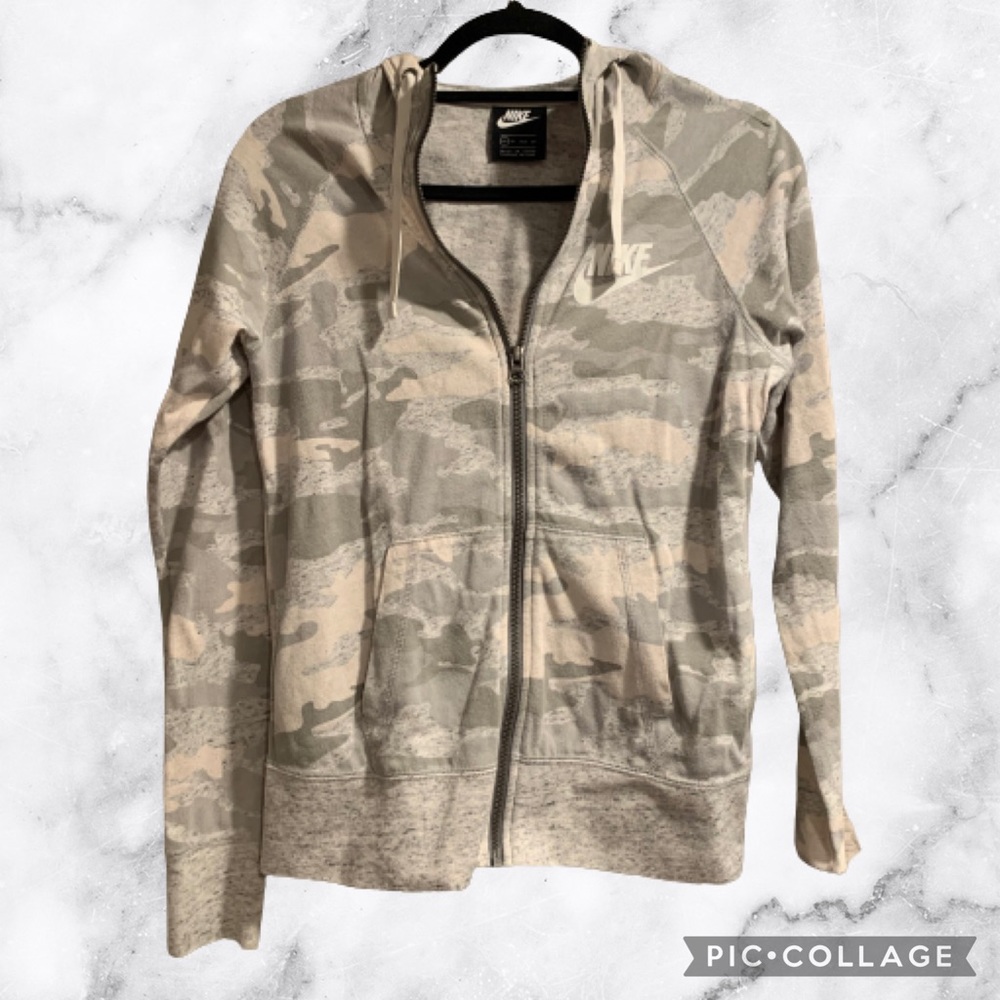 Nike camo zip up hoodie